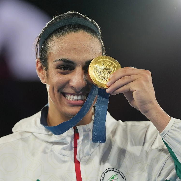 Imagen relacionada de imane khelif denuncia ciberacoso clausura paris 2024