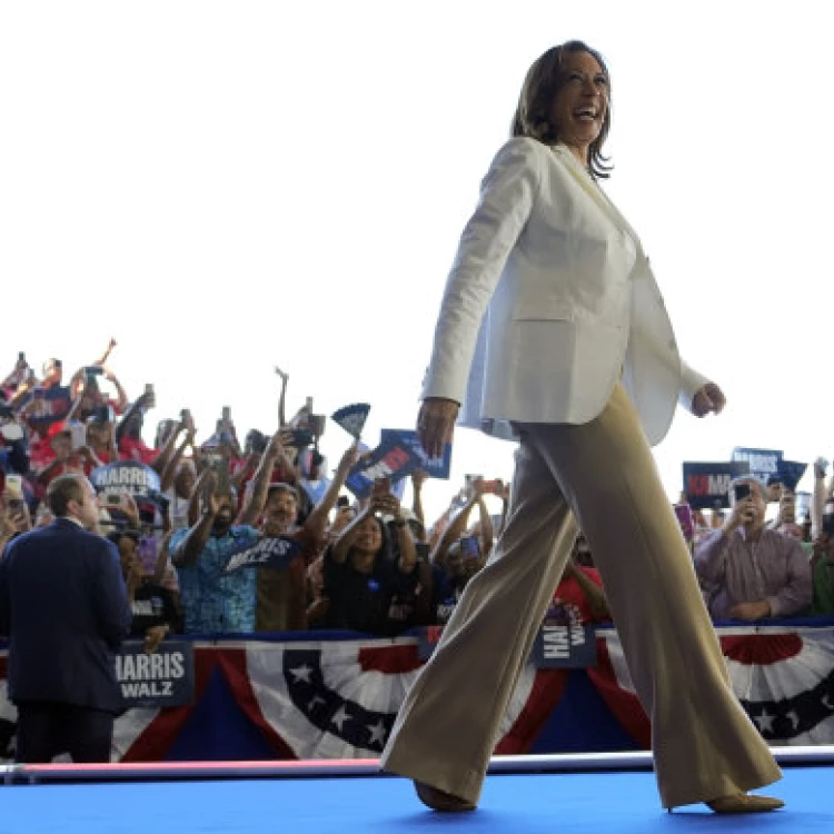 Imagen relacionada de trump denuncia ausencia multitud rally kamala harris