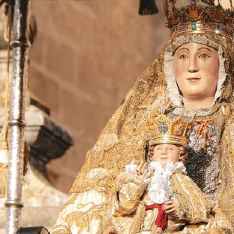 Imagen relacionada de dispositivo especial virgen reyes sevilla