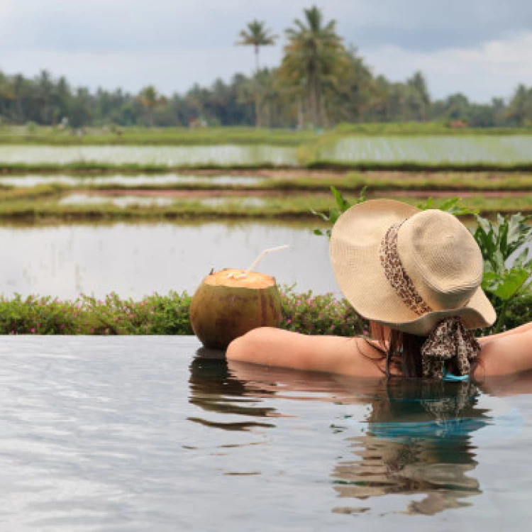 Imagen relacionada de aumento turistas bali 2023