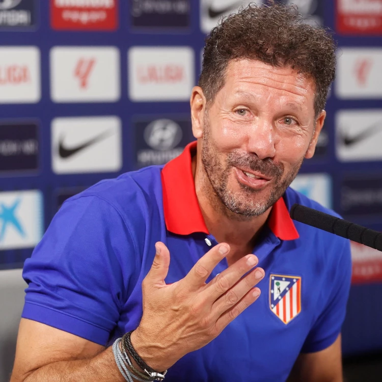 Imagen relacionada de simeone defiende julian alvarez criticas fichaje