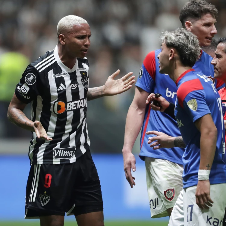 Imagen relacionada de san lorenzo eliminado copa libertadores mineiro