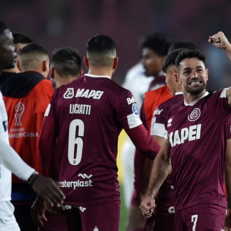 Imagen relacionada de lanus avanza cuartos final liga quito