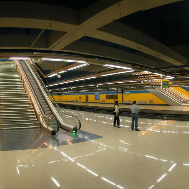 Imagen relacionada de reapertura metrosur madrid