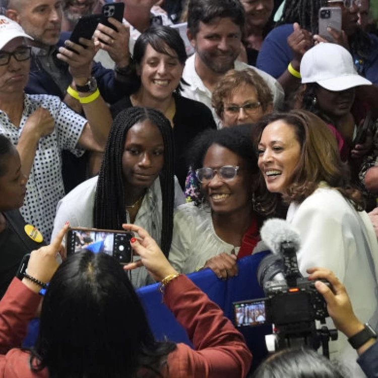 Imagen relacionada de kamala harris apoyo votantes rurales sur