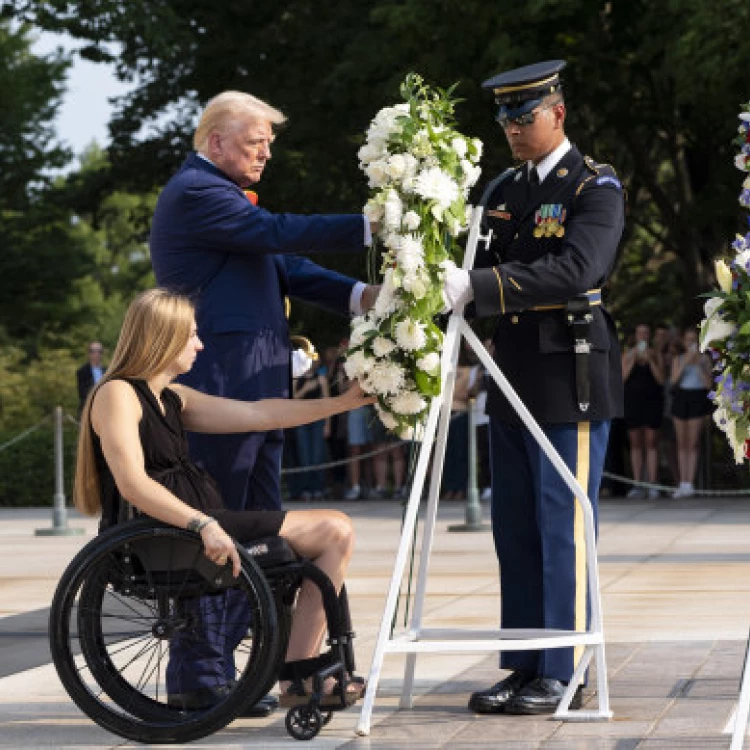 Imagen relacionada de defensa ejercito arlington visita trump