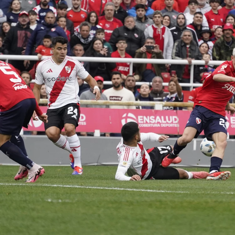 Imagen relacionada de independiente expulsion clasico river plate