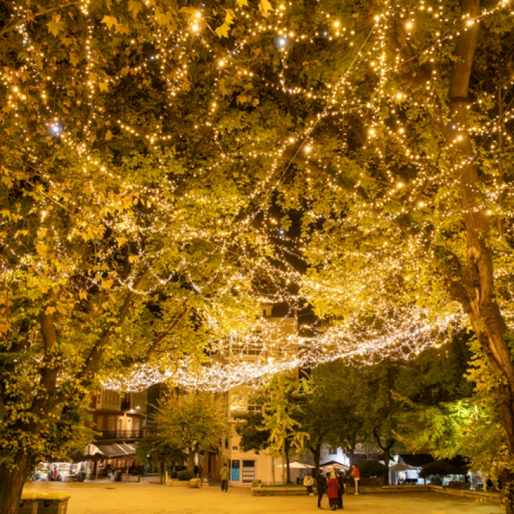 Imagen relacionada de aumento iluminacion navidena la coruna