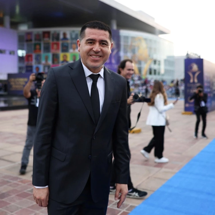 Imagen relacionada de riquelme honra boca salon fama