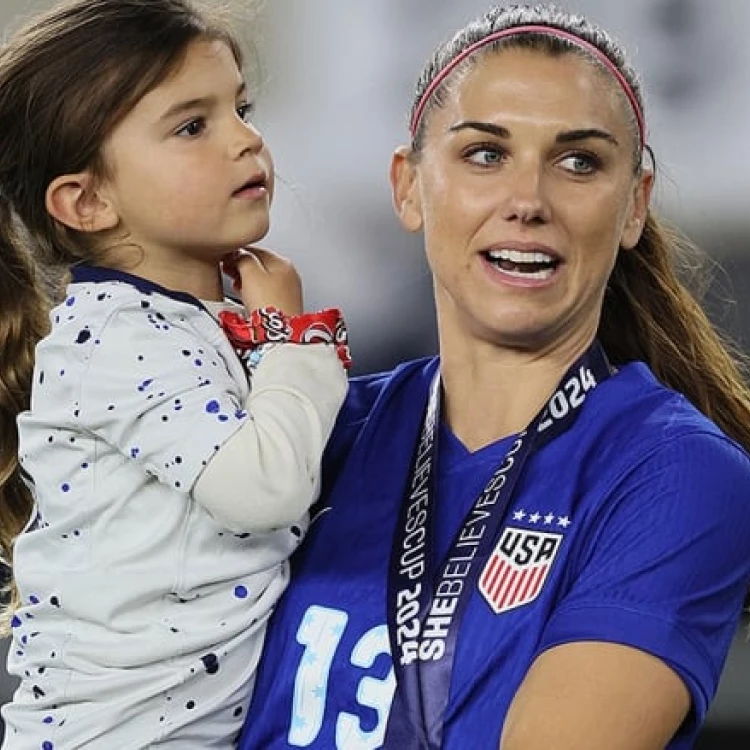 Imagen relacionada de alex morgan retiro embarazo