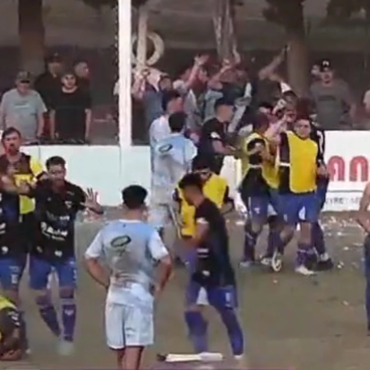 Imagen relacionada de violencia futbol argentino liga rafaelina