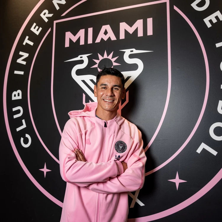 Imagen relacionada de oscar ustari inter miami