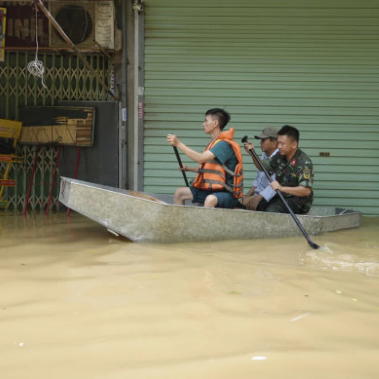 Imagen relacionada de tifon yagi devastacion vietnam