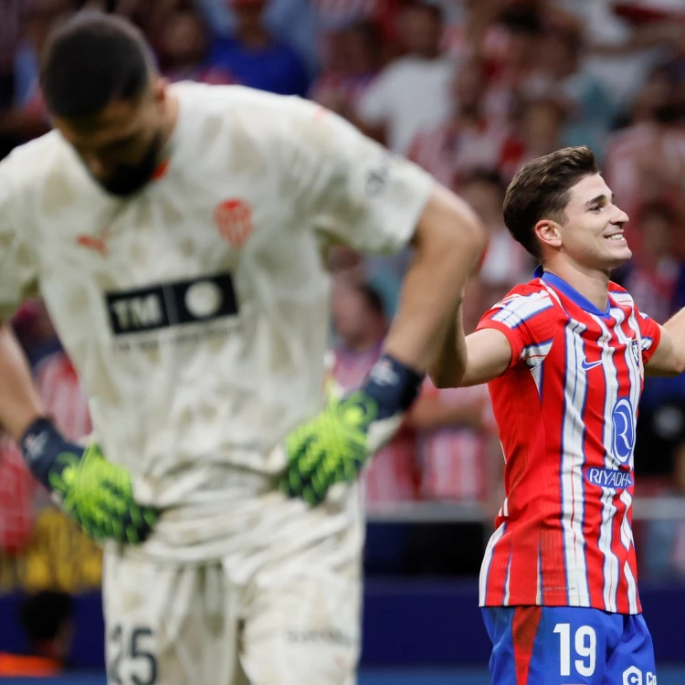 Imagen relacionada de julian alvarez primer gol atletico madrid