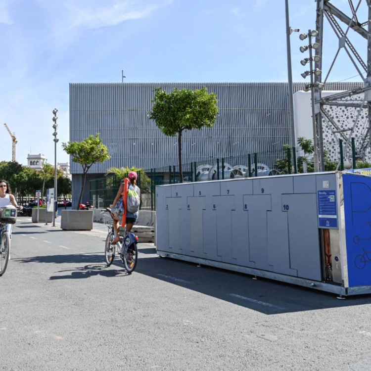 Imagen relacionada de valencia aparcamiento seguro bicicletas