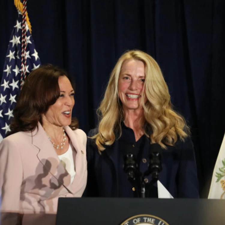 Imagen relacionada de laurene powell jobs influencia kamala harris