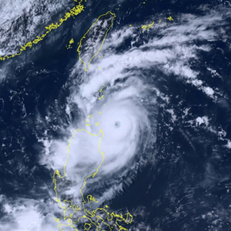 Imagen relacionada de tormentas tropicales amenazan filipinas china taiwan