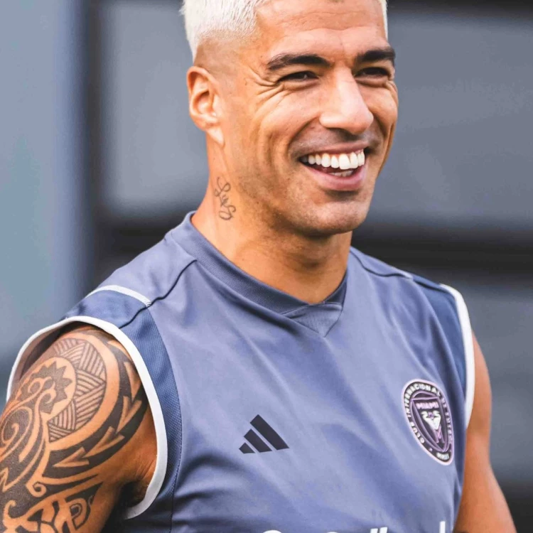 Imagen relacionada de luis suarez nuevo look goleador mls