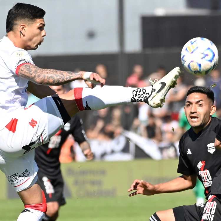 Imagen relacionada de deportivo riestra empata emocionante partido newells