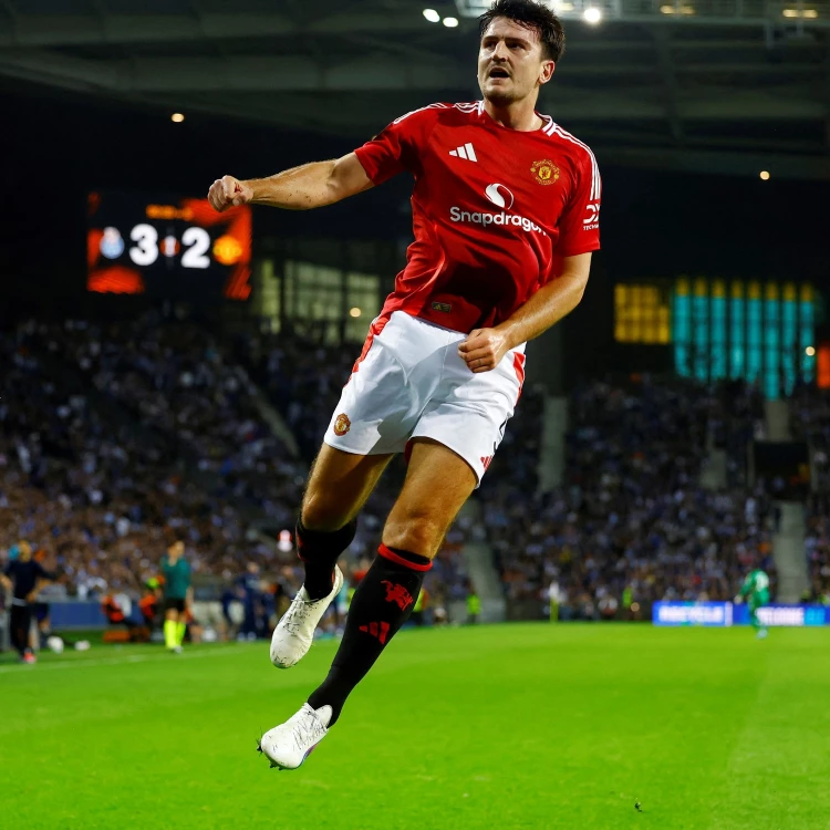 Imagen relacionada de maguire salva manchester united porto