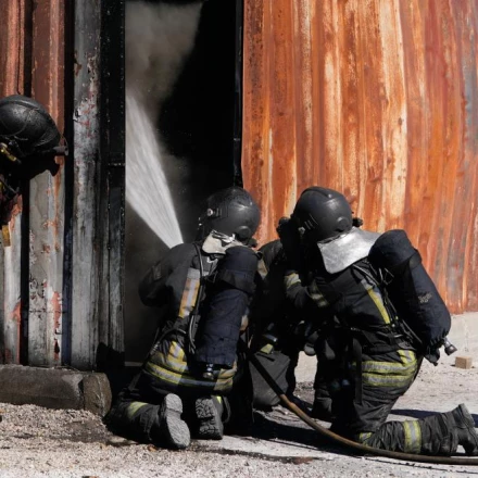 Imagen relacionada de comunidad madrid mejora equipos bomberos