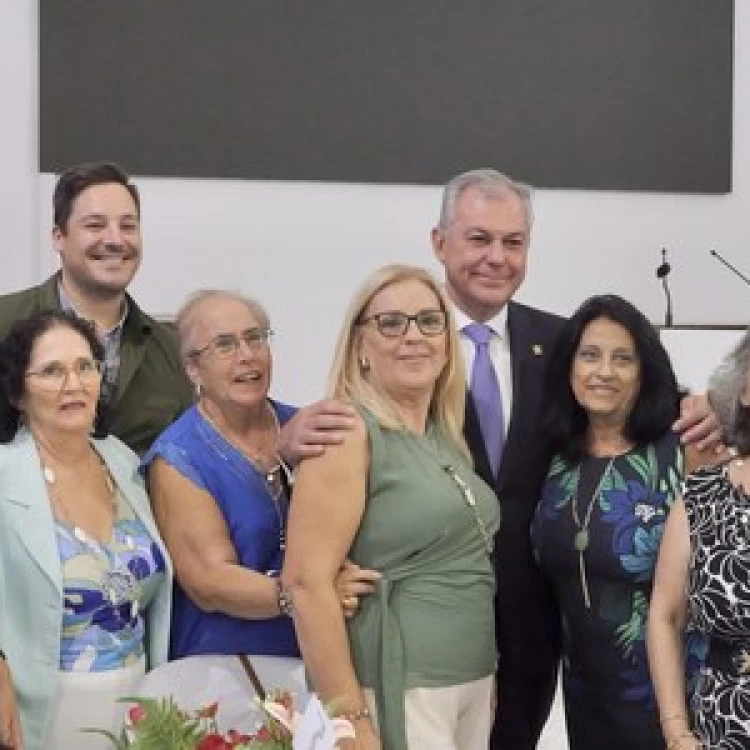 Imagen relacionada de homenaje personas mayores semana del mayor sevilla