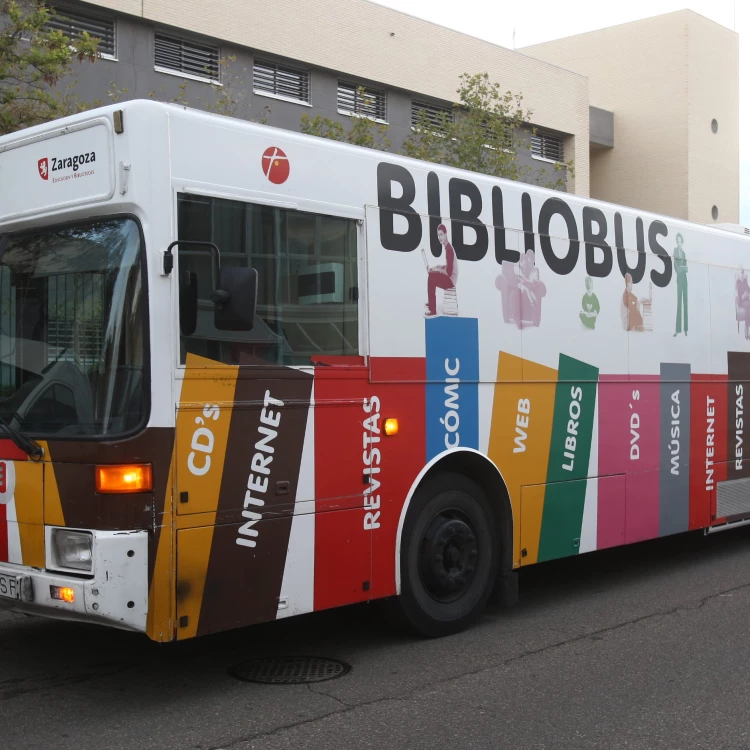 Imagen relacionada de bibliobus vuelve prestar servicio zaragoza