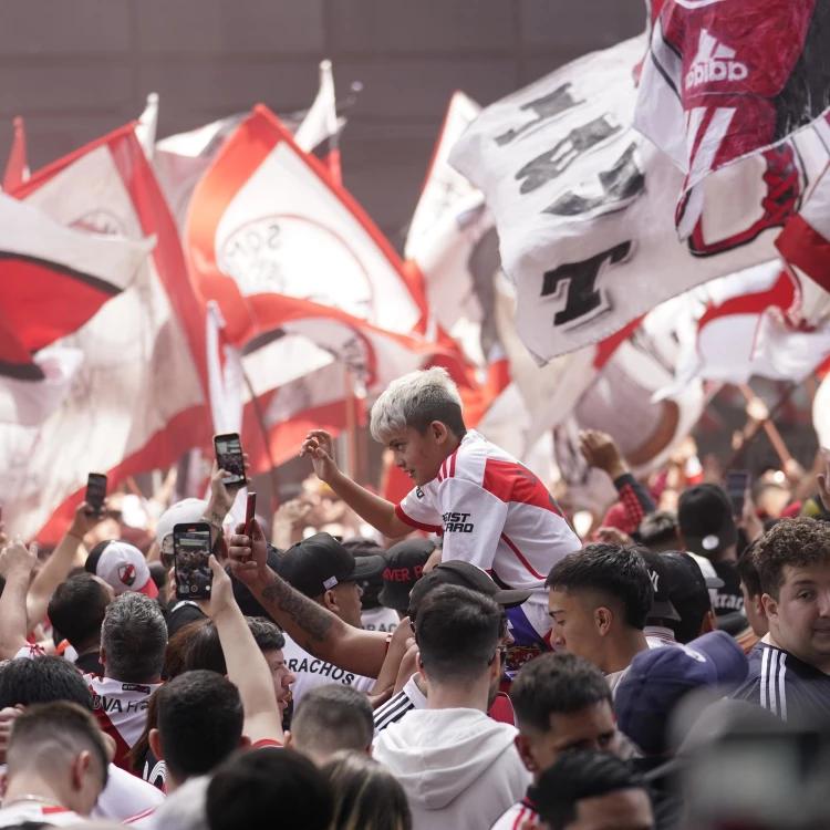 Imagen relacionada de hinchas river agotan entradas semifinal libertadores