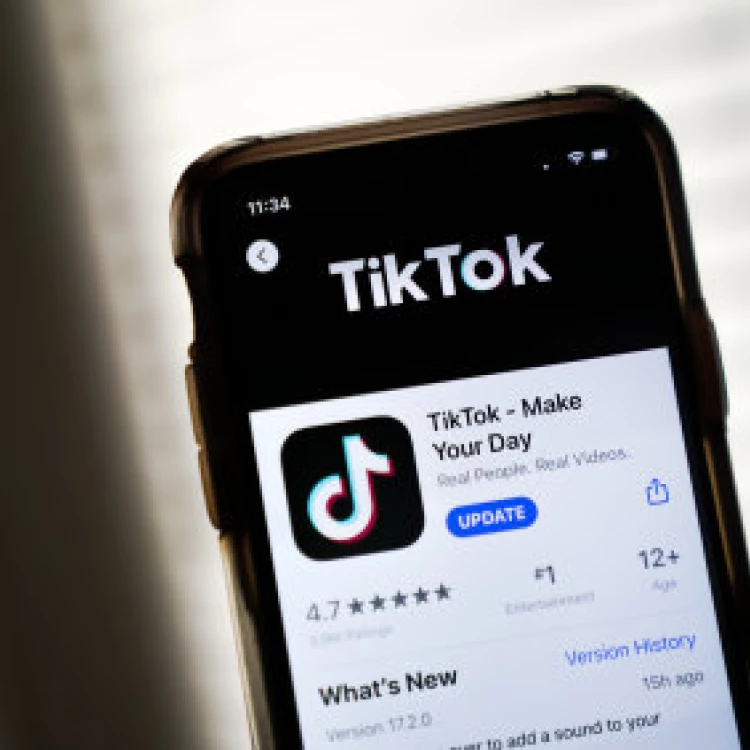 Imagen relacionada de demandas tiktok salud mental jovenes