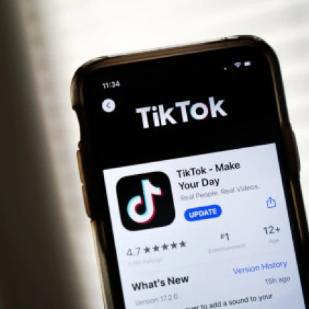 Imagen relacionada de demandas tiktok salud mental jovenes