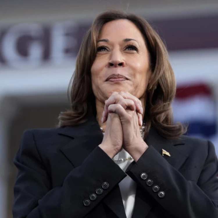 Imagen relacionada de kamala harris recaudacion fondos campana presidencial