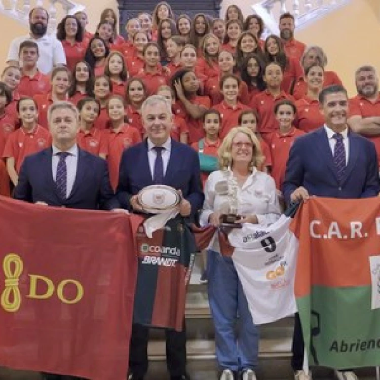 Imagen relacionada de homenaje rugby femenino sevilla