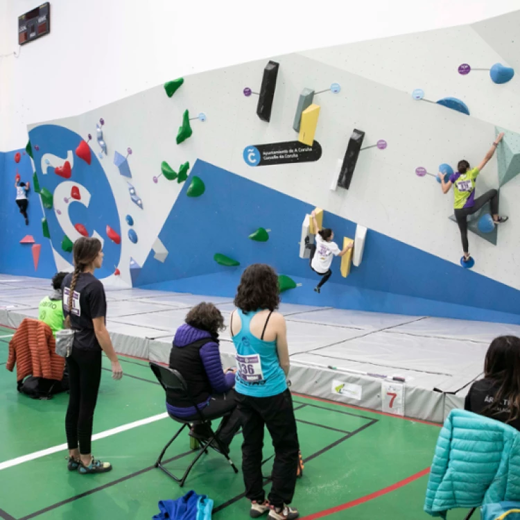 Imagen relacionada de rocodromo riazor campeonato gallego escalada