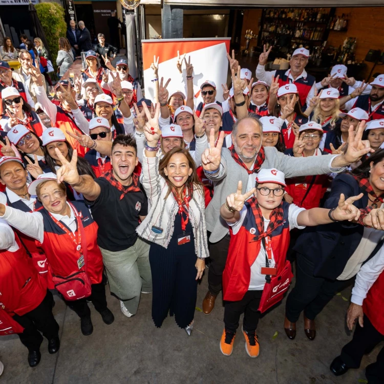 Imagen relacionada de voluntarios fiestas pilar zaragoza