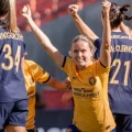 Imagen relacionada de cloe lacasse triplete nwsl