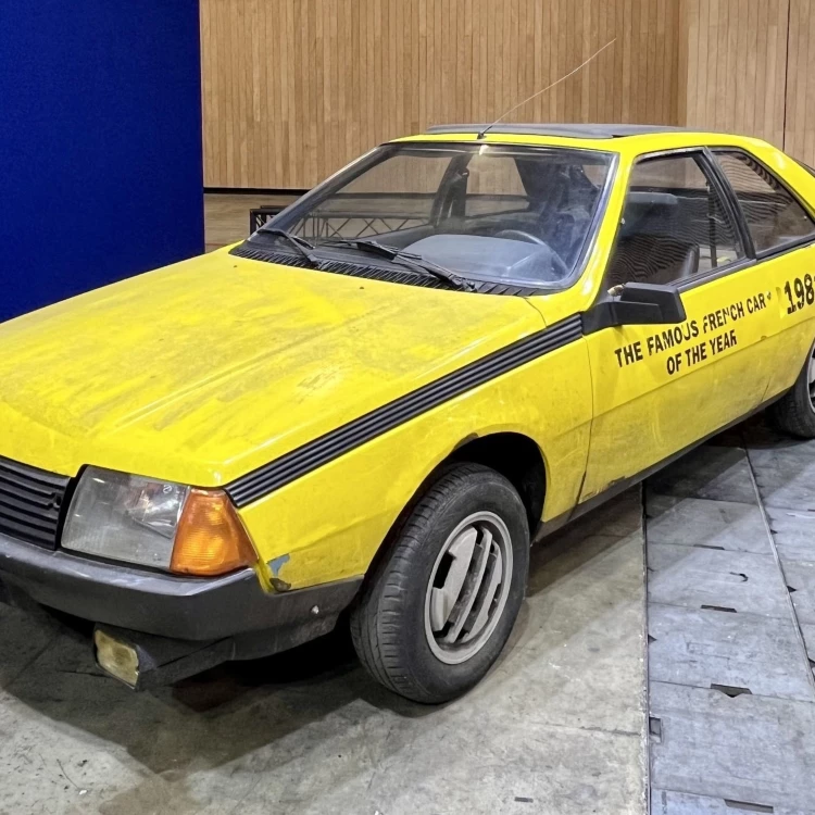 Imagen relacionada de renault fuego destaca salon del automovil paris 2024