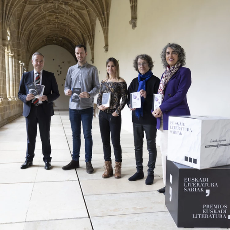 Imagen relacionada de ganadores premios euskadi literatura 2024