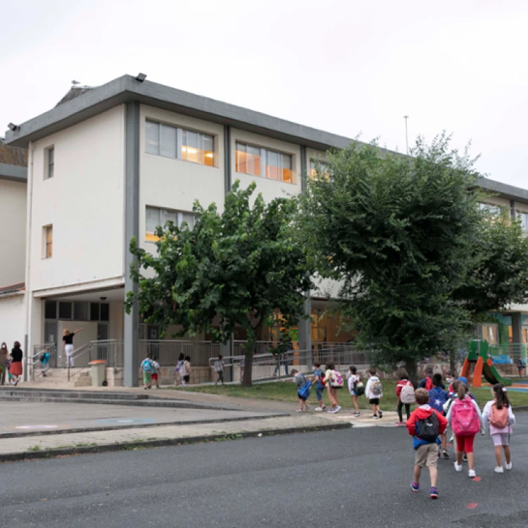 Imagen relacionada de mejoras infraestructura educativa coruna ceip victor lopez seoane