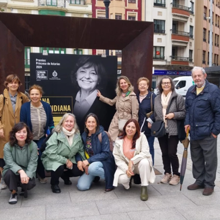 Imagen relacionada de encuentro literario gijon ana blandiana