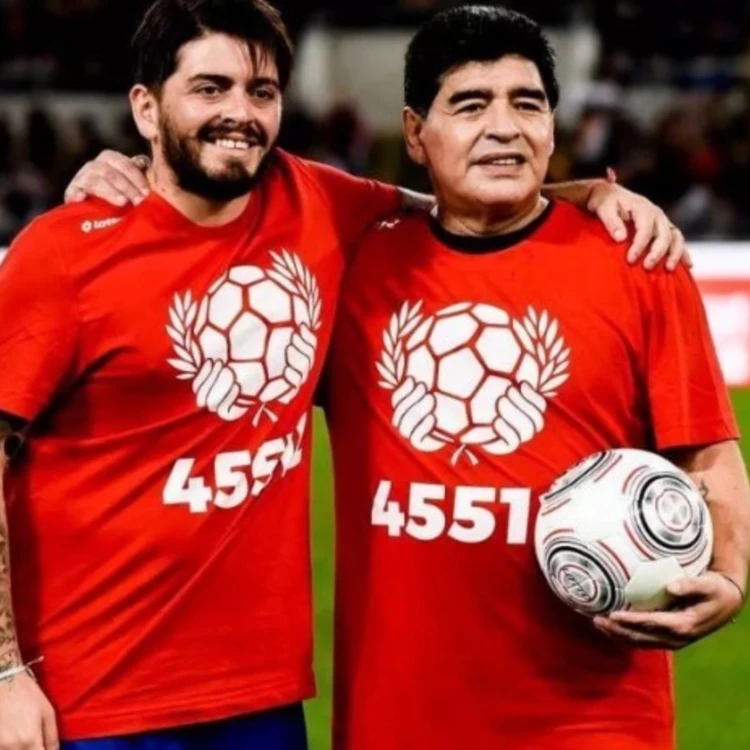 Imagen relacionada de diego maradona sinagra entrenador ud ibarra