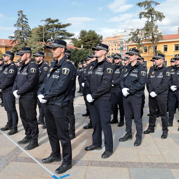 Imagen relacionada de ayuntamiento valencia nuevos agentes policia