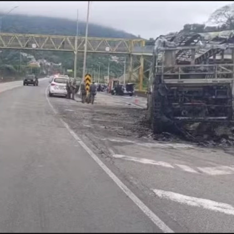 Imagen relacionada de nuevo ataque barras brasil muerto heridos