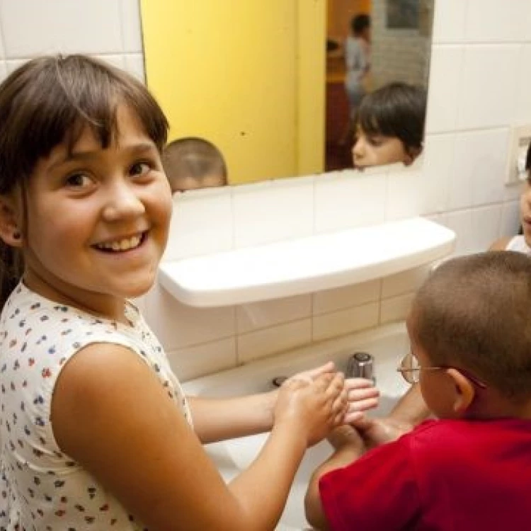 Imagen relacionada de ayuntamiento valencia aldeas infantiles sos colaboracion familias