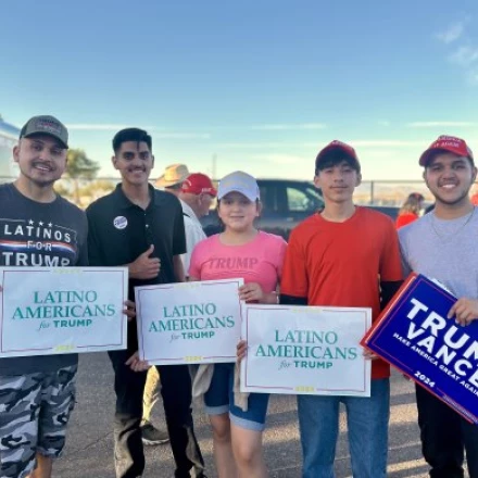 Imagen relacionada de apoyo latinos trump arizona