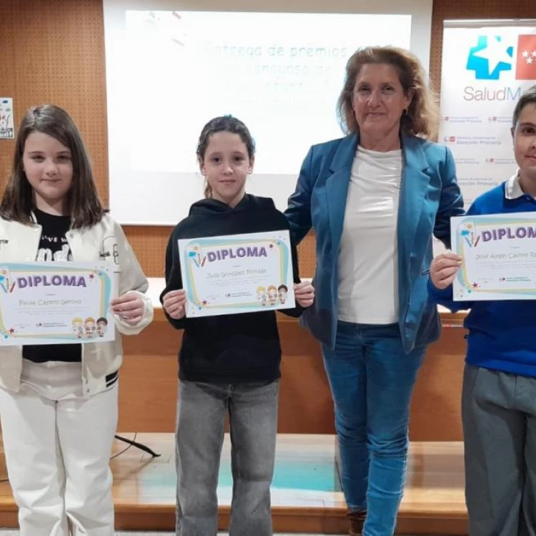 Imagen relacionada de premios concurso infantil salud madrid