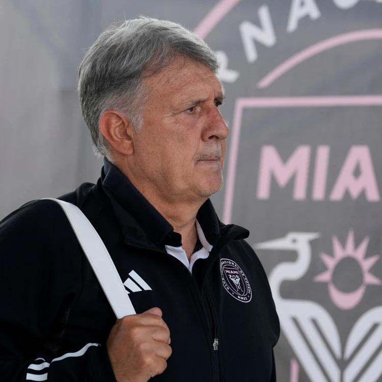 Imagen relacionada de gerardo martino cuestiona posible llegada de neymar a inter miami