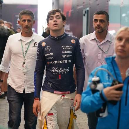 Imagen relacionada de experiencia unica paddock formula 1