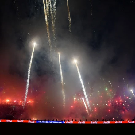 Imagen relacionada de clausura estadio racing controversias