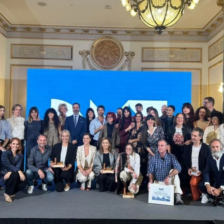 Imagen relacionada de premios comercio donostia 2023