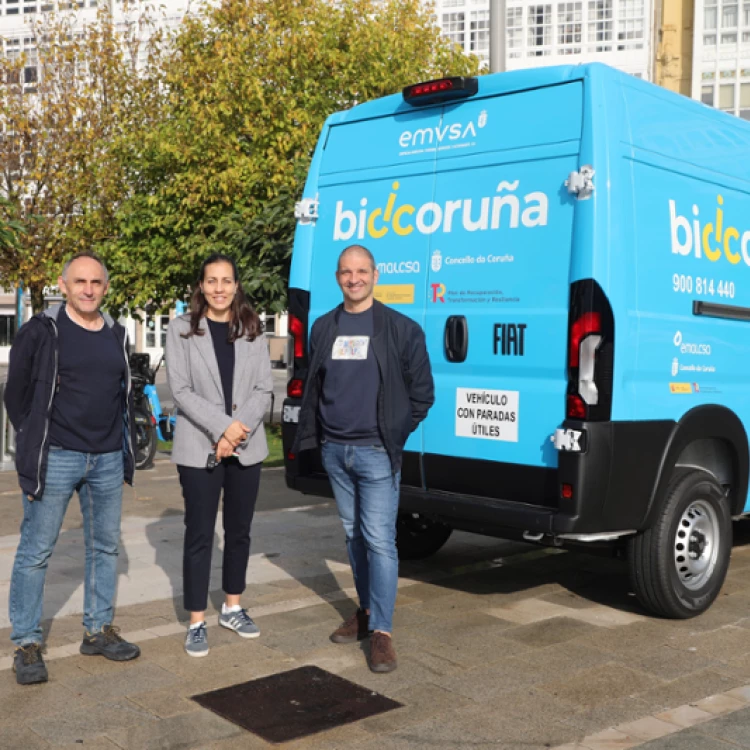 Imagen relacionada de nueva furgoneta electrica bicicletas la coruna